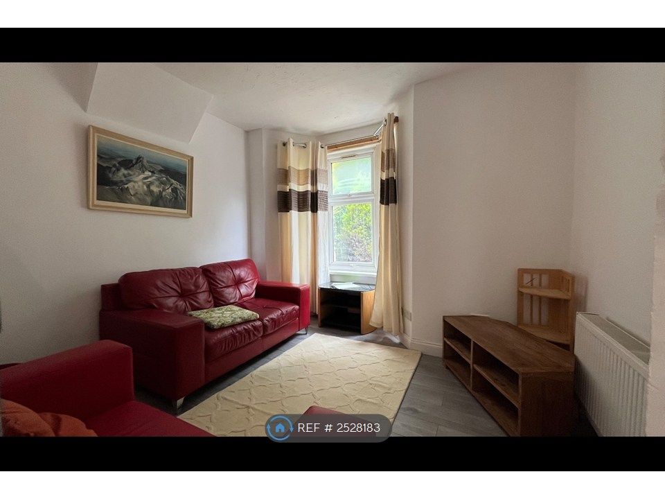 Property photo 2 of 9