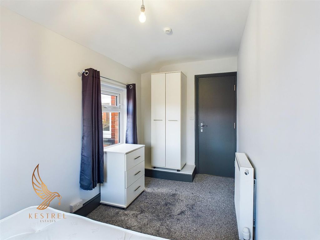 Property photo 2 of 8 Cam02855G0-Pr0081-Still026.Jpg