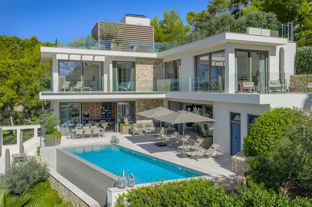 Property photo 1 of 20 Exterior And Pool