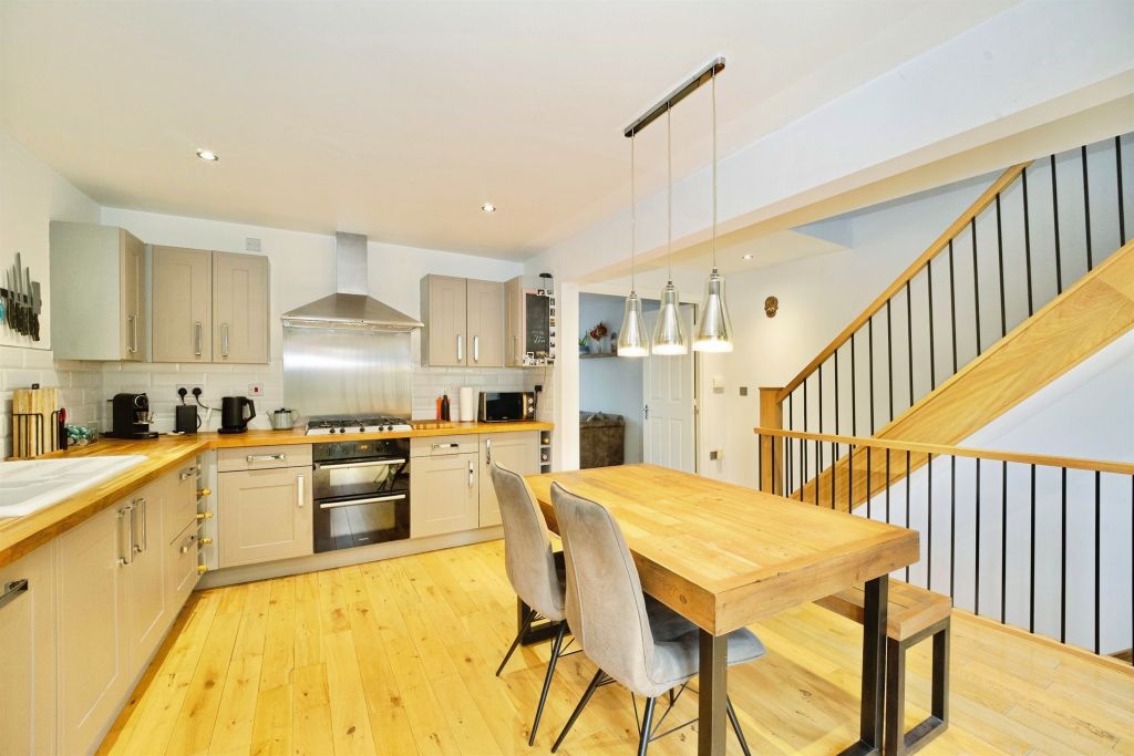 Property photo 2 of 24