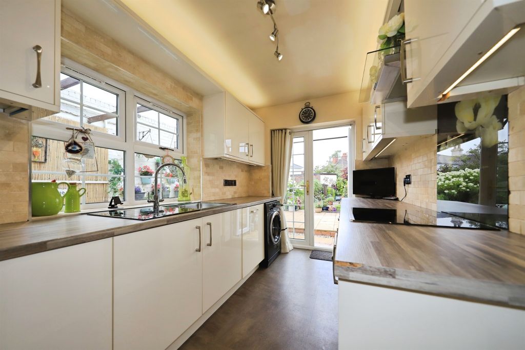 Property photo 3 of 22