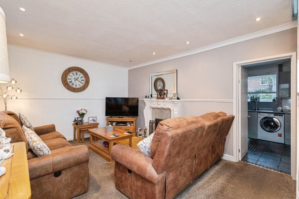 Property photo 2 of 18 Pbox-Img.Jpg