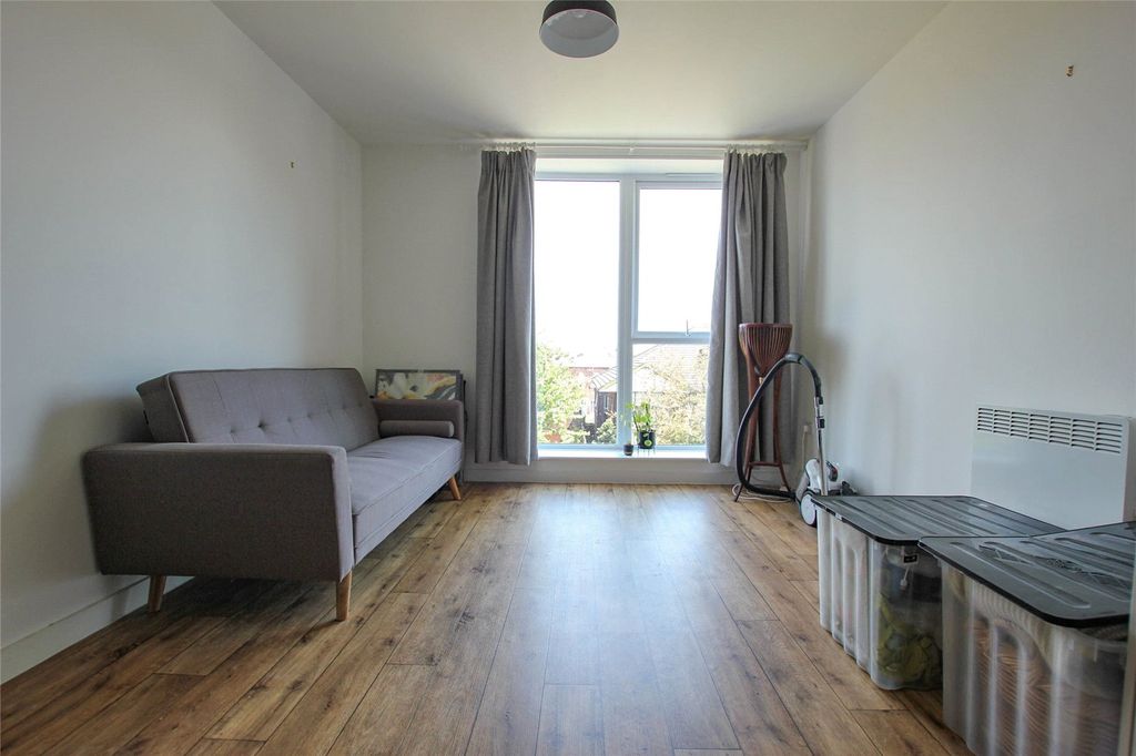 Property photo 3 of 10 Picture No. 06