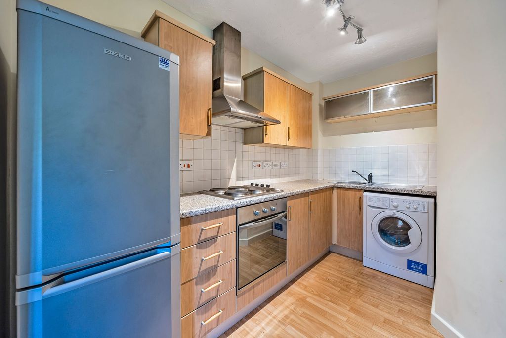 Property photo 2 of 6