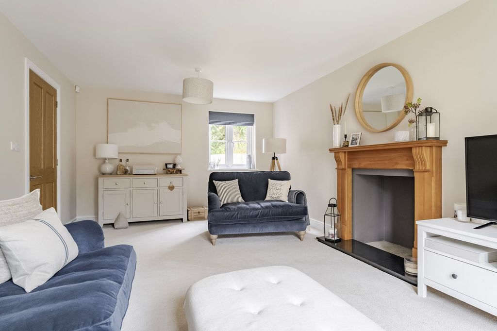 Property photo 3 of 23