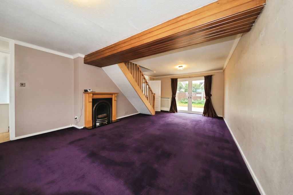 Property photo 3 of 17 Photo
