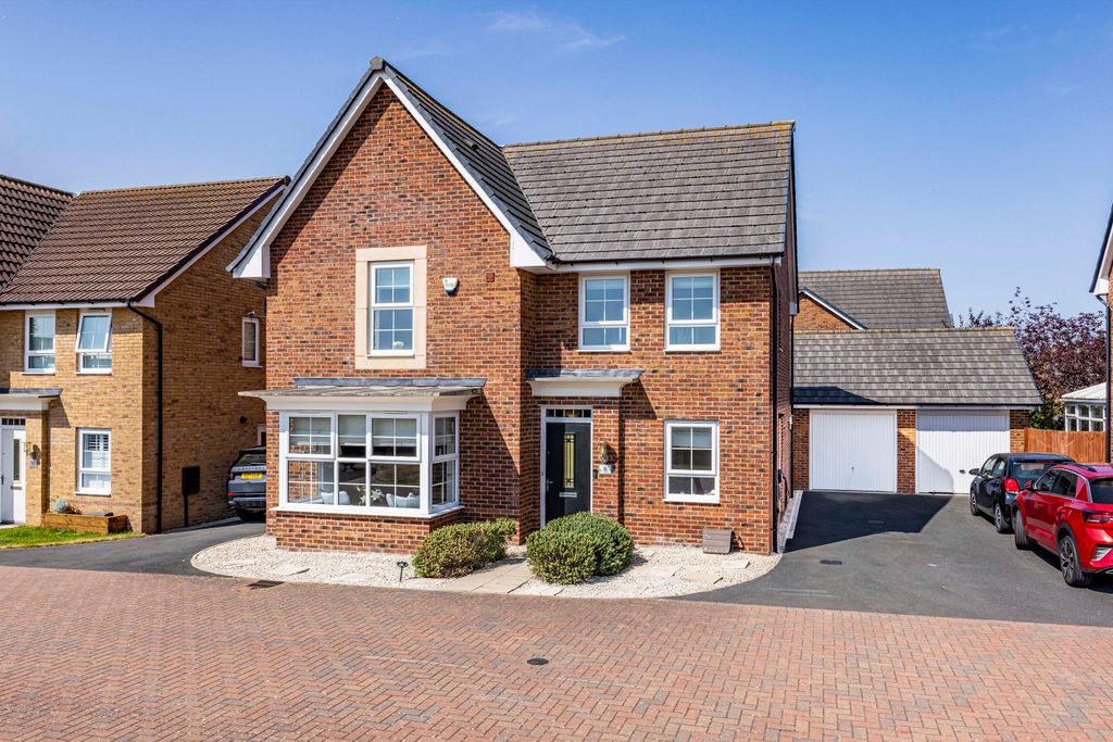 Property photo 1 of 31