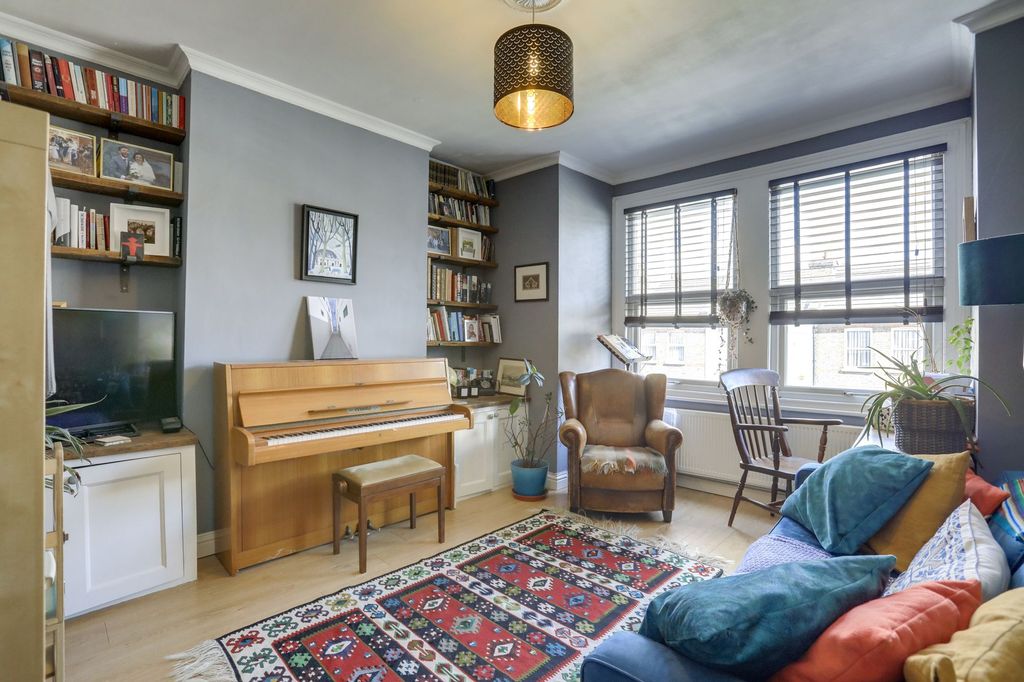 Property photo 3 of 10