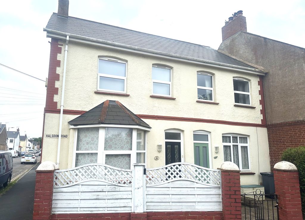 Property photo 1 of 12