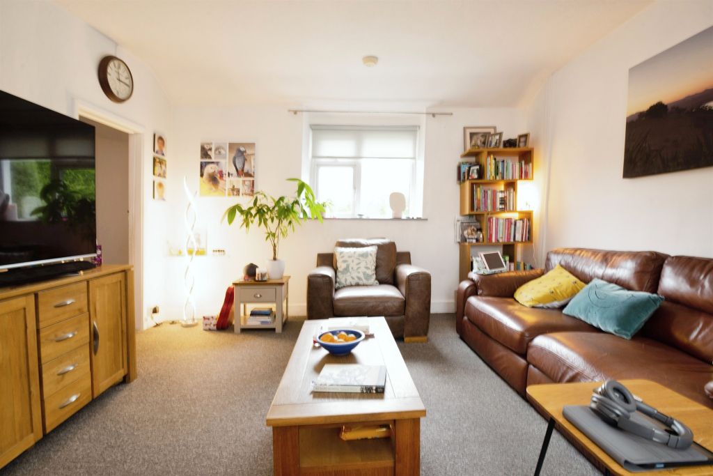 Property photo 2 of 20