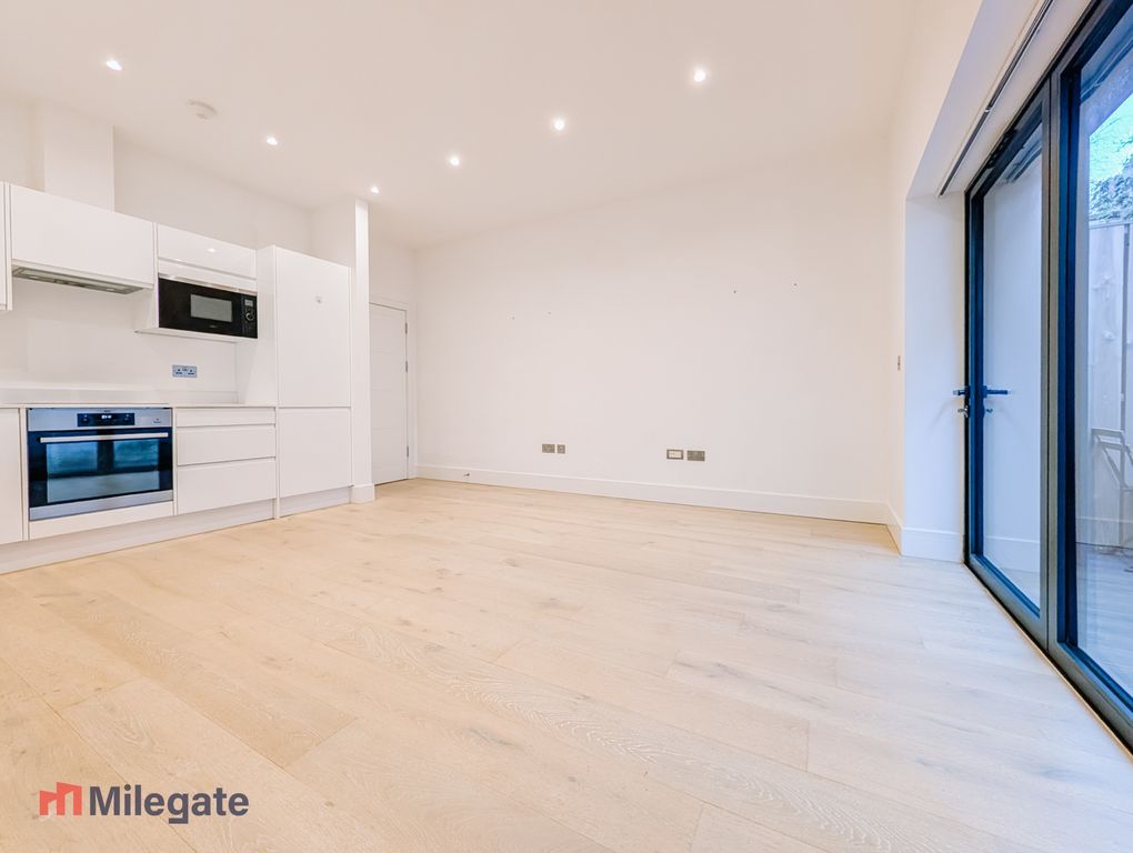 Property photo 3 of 8 Photo 2