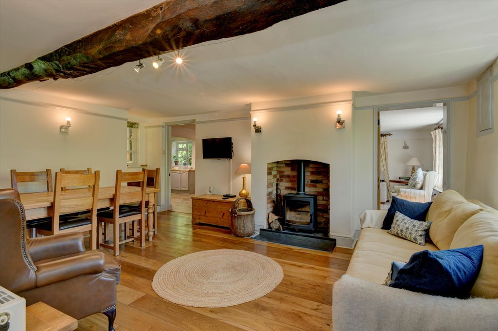 Property photo 2 of 18 Image