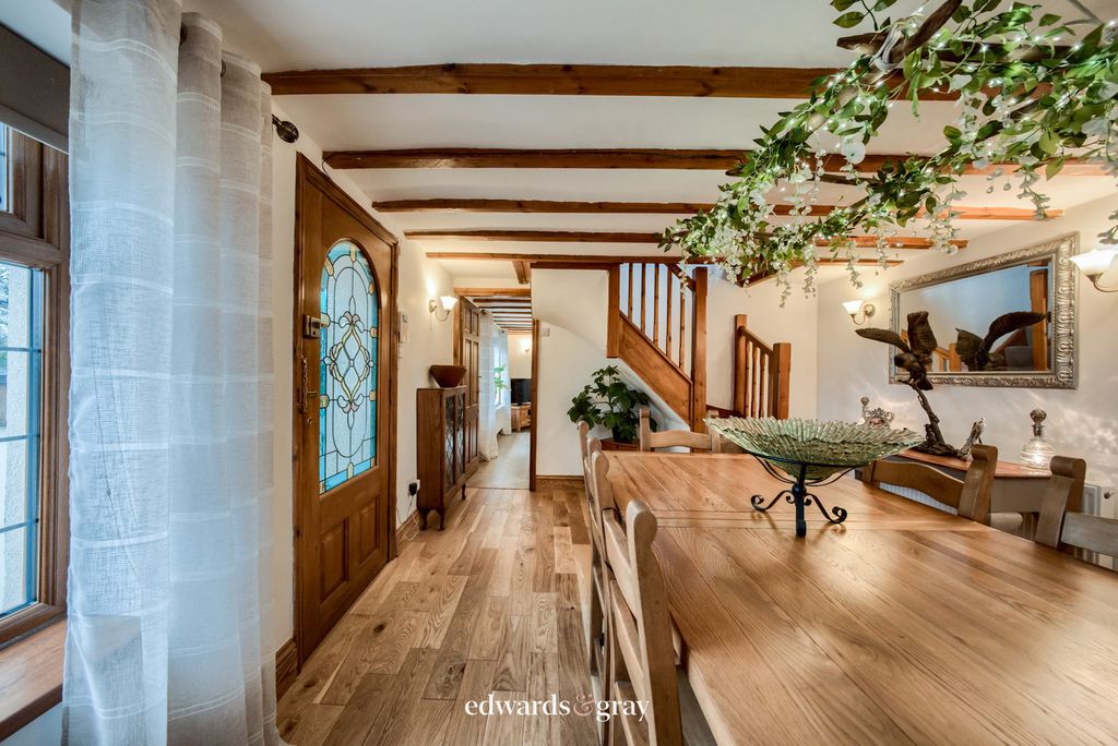 Property photo 2 of 41