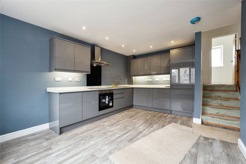 Property photo 3 of 15 Kitchen/Diner