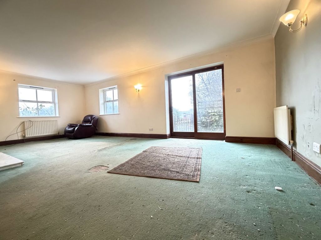Property photo 3 of 30