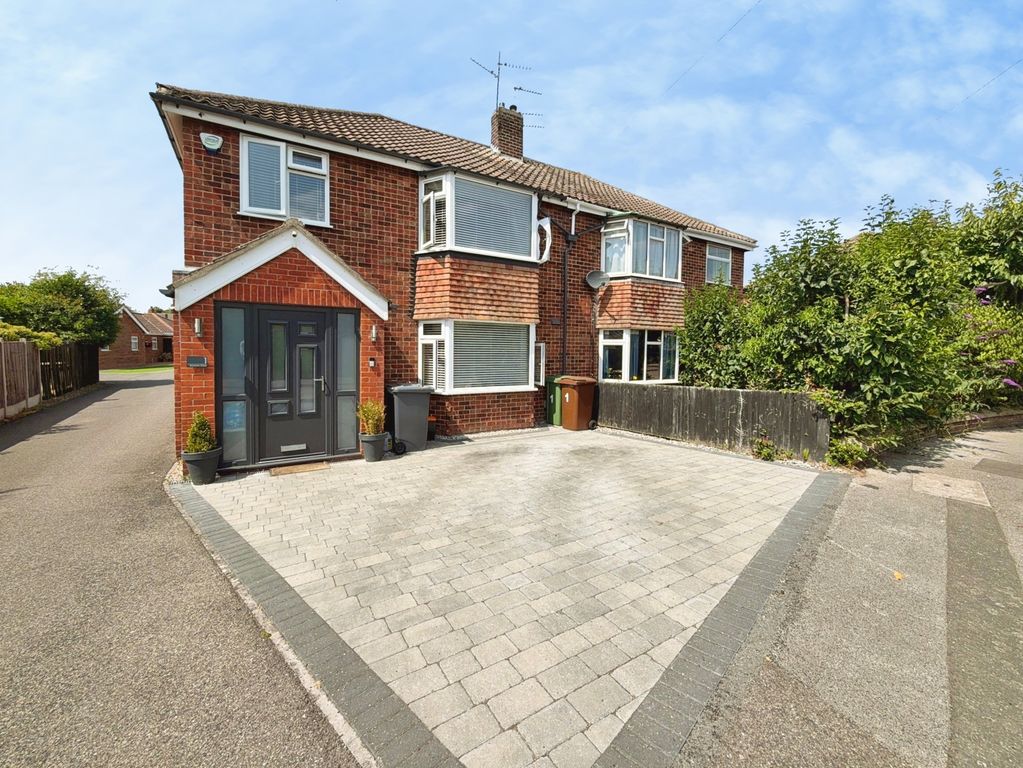 Property photo 1 of 19 Gardens