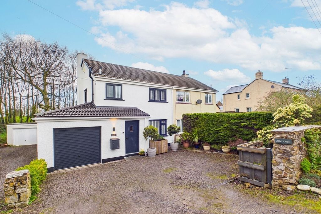 Property photo 1 of 27