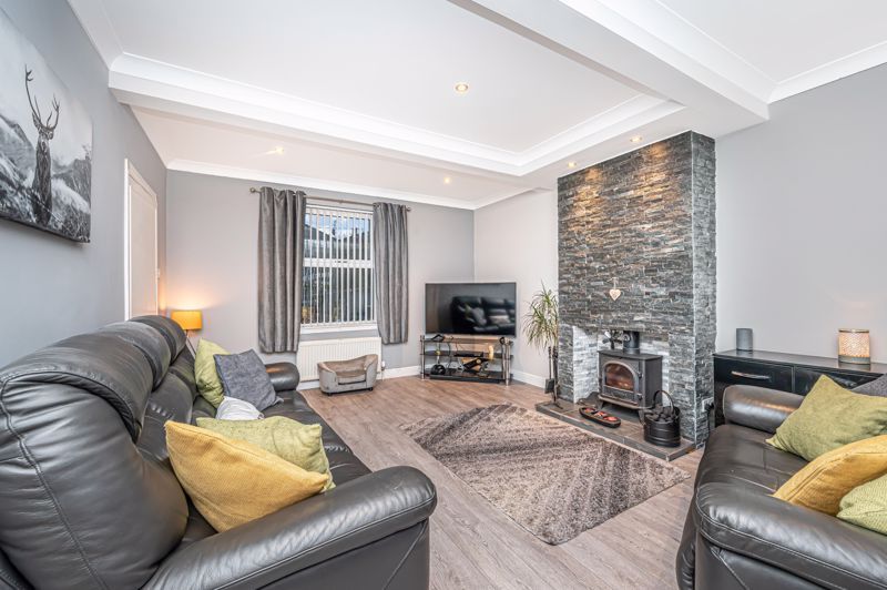 Property photo 2 of 18 Lounge