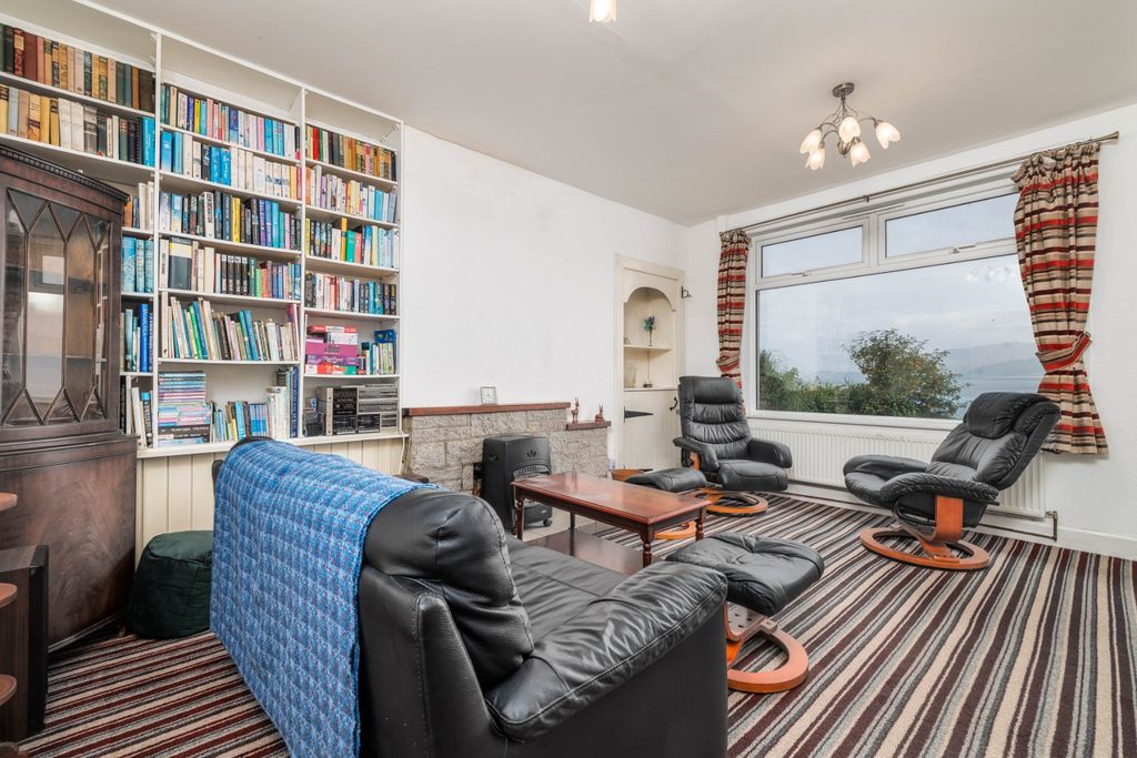 Property photo 2 of 36