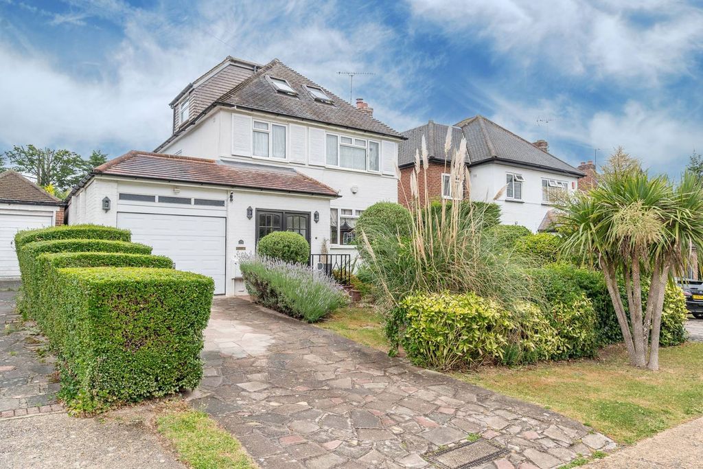 Property photo 2 of 12