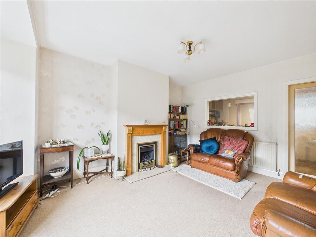 Property photo 3 of 9 Cam05451G0-Pr0074-Still007.Jpg