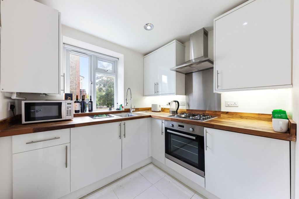 Property photo 2 of 10 2