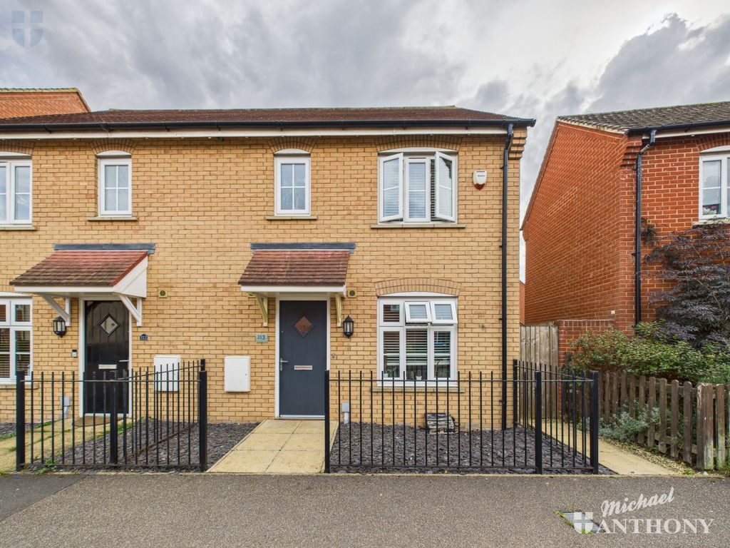 Property photo 1 of 17 Cam03852G0-Pr0413-Still021
