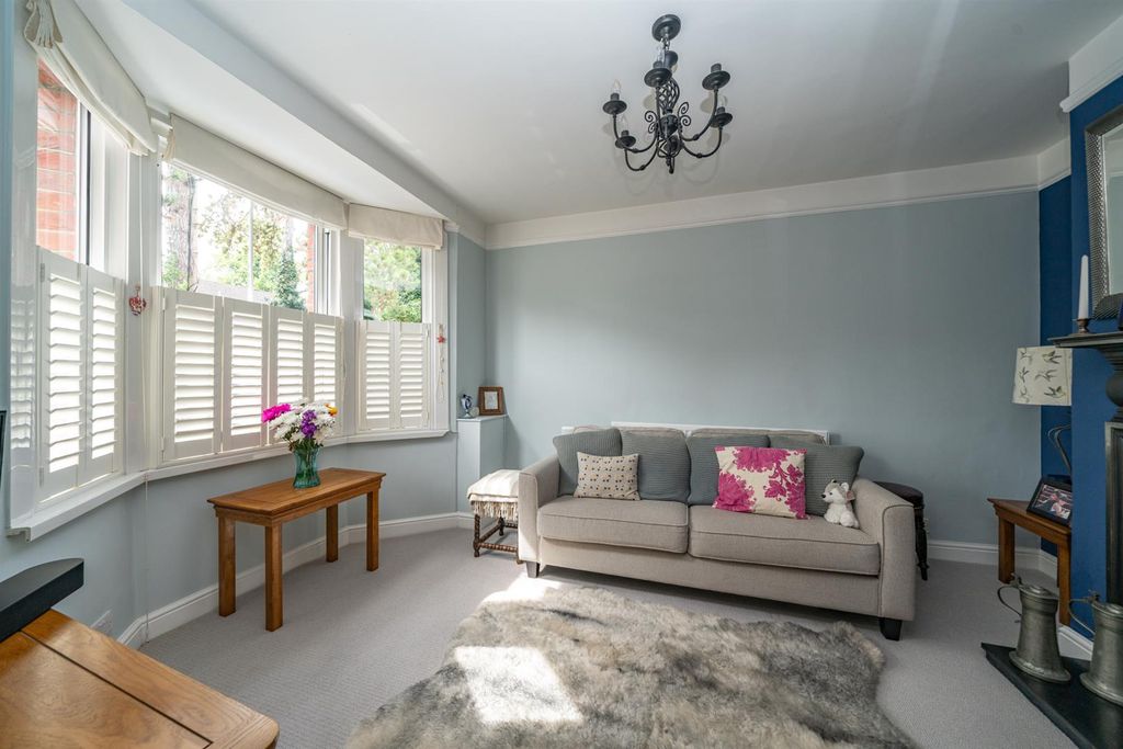 Property photo 2 of 25 47-Christchurch-Road-0118.Jpg