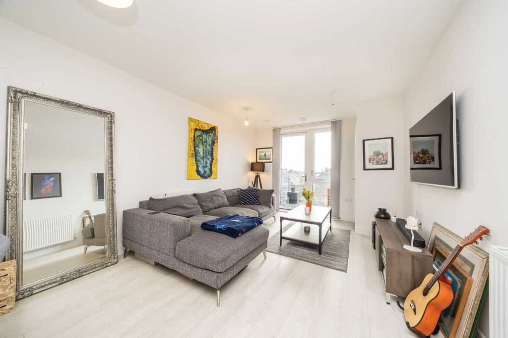 Property photo 2 of 6