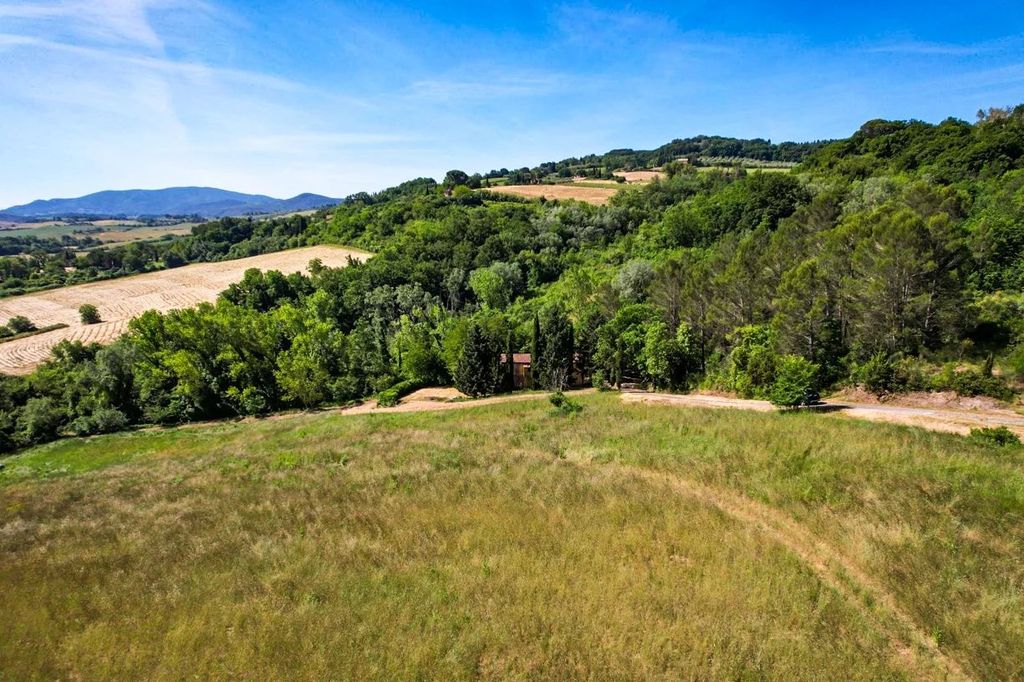 Property photo 2 of 36