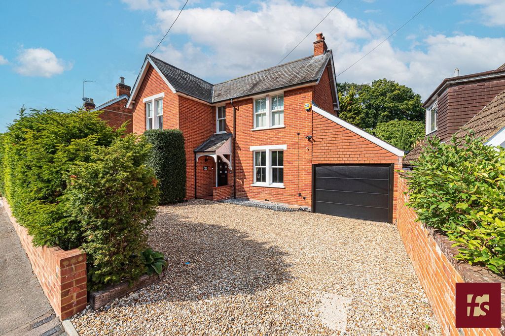 Property photo 1 of 34