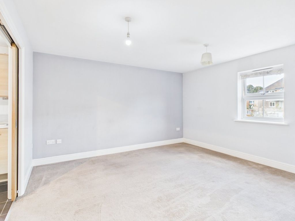 Property photo 3 of 12 Living Room
