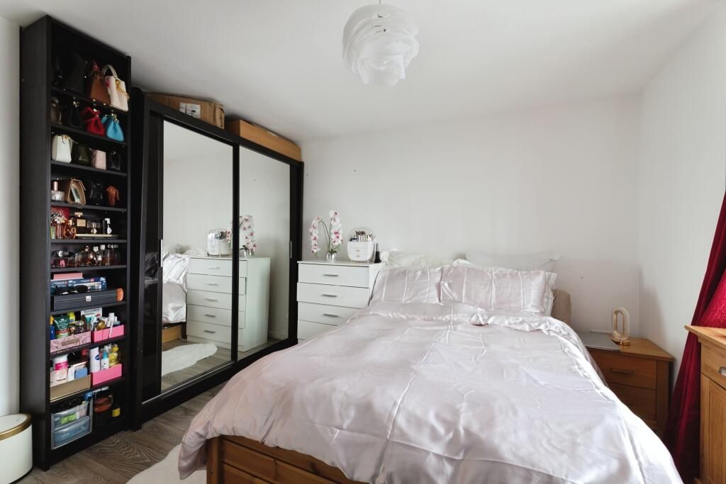 Property photo 3 of 13 93B831B5B73E84Fe4932129F030Cac24