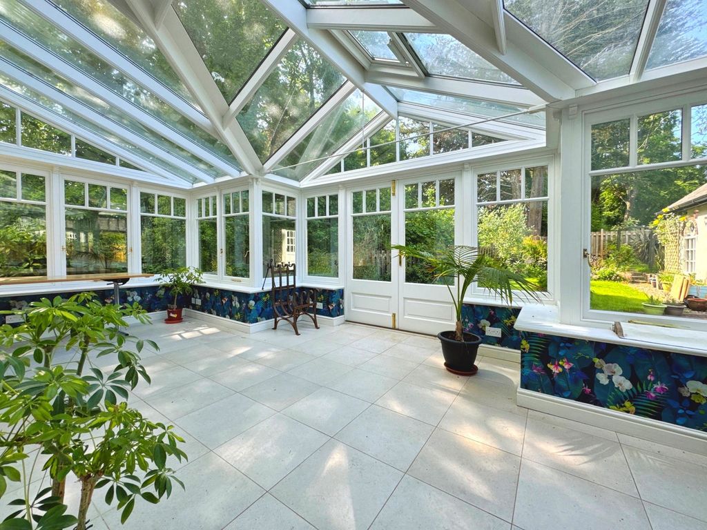 Property photo 2 of 22