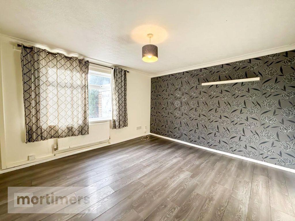 Property photo 2 of 20 Picture No. 29