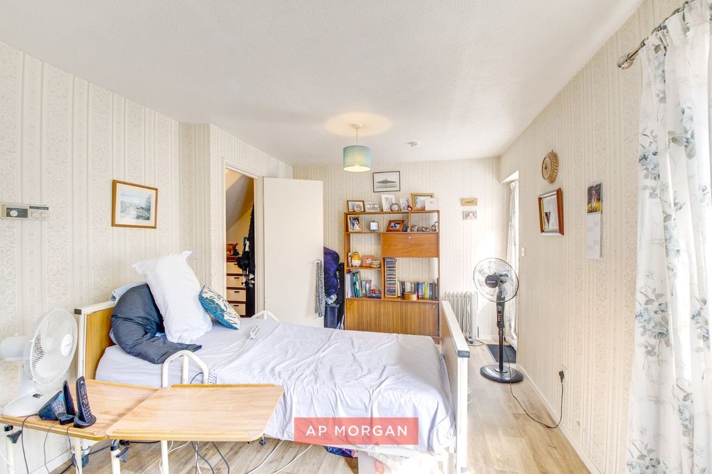 Property photo 3 of 13 Picture No. 04