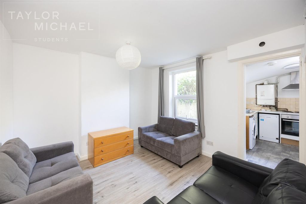 Property photo 2 of 24 Living Room