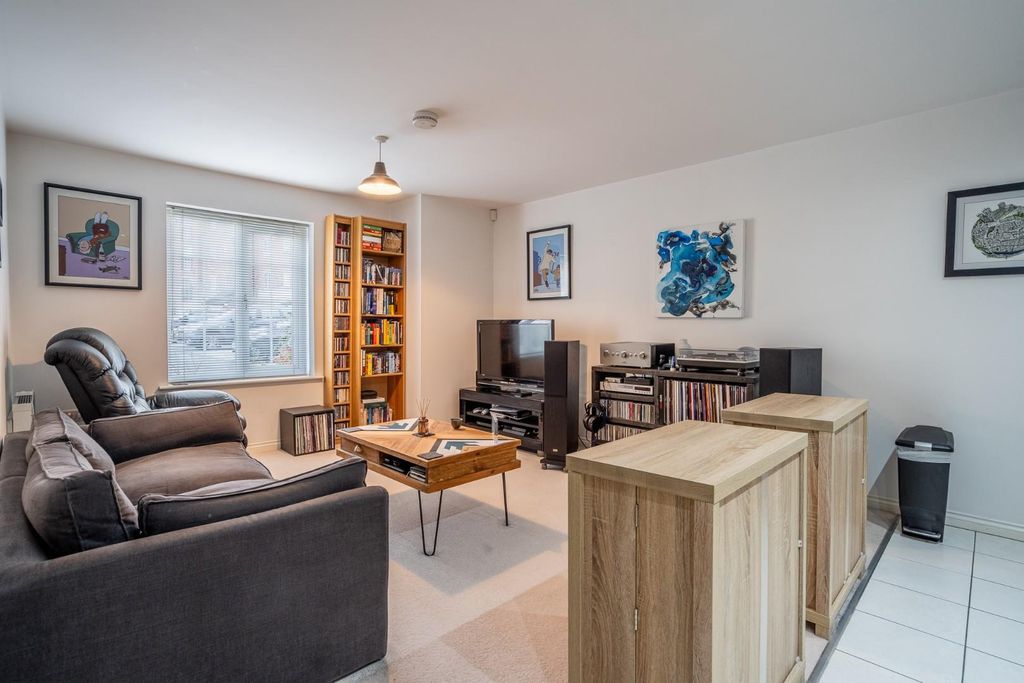 Property photo 3 of 10 MM-2.Jpg