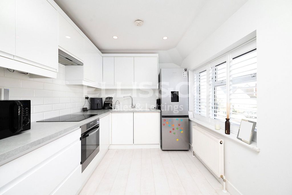 Property photo 3 of 17 Picture No. 08