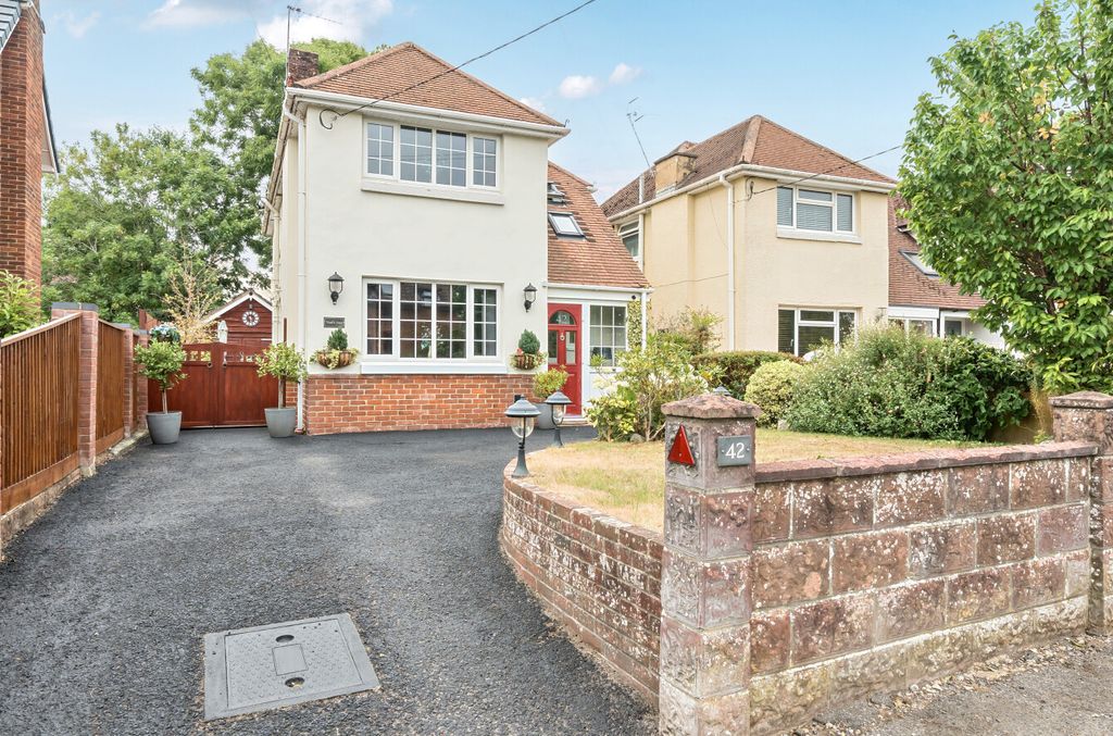 Property photo 1 of 16 1324388-57-687F6A...