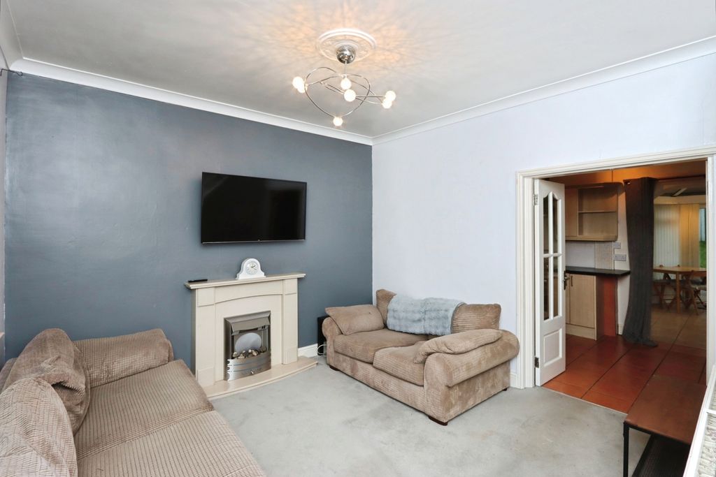 Property photo 2 of 19 Pbox-Img.Jpg