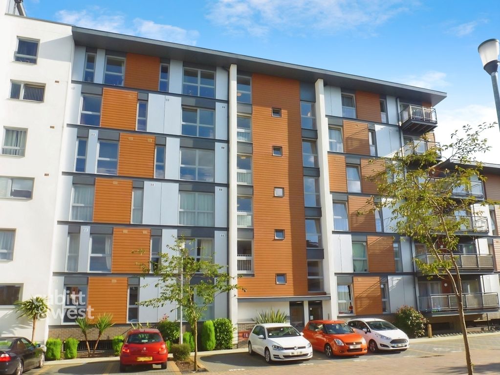 Property photo 1 of 12 External