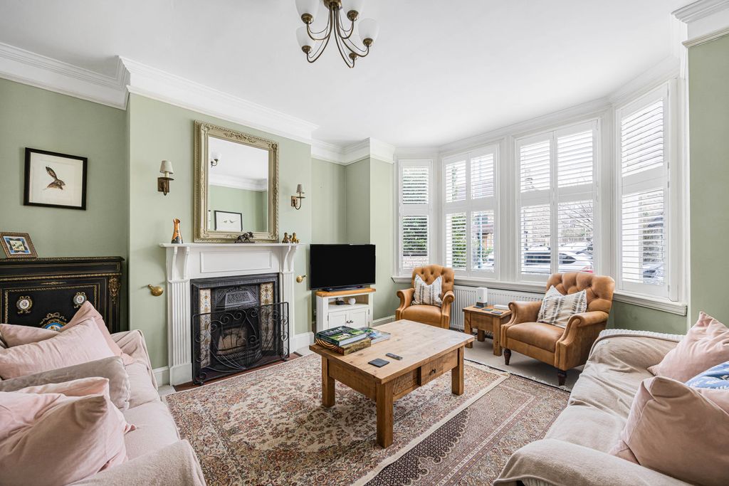 Property photo 3 of 26 Sitting Room