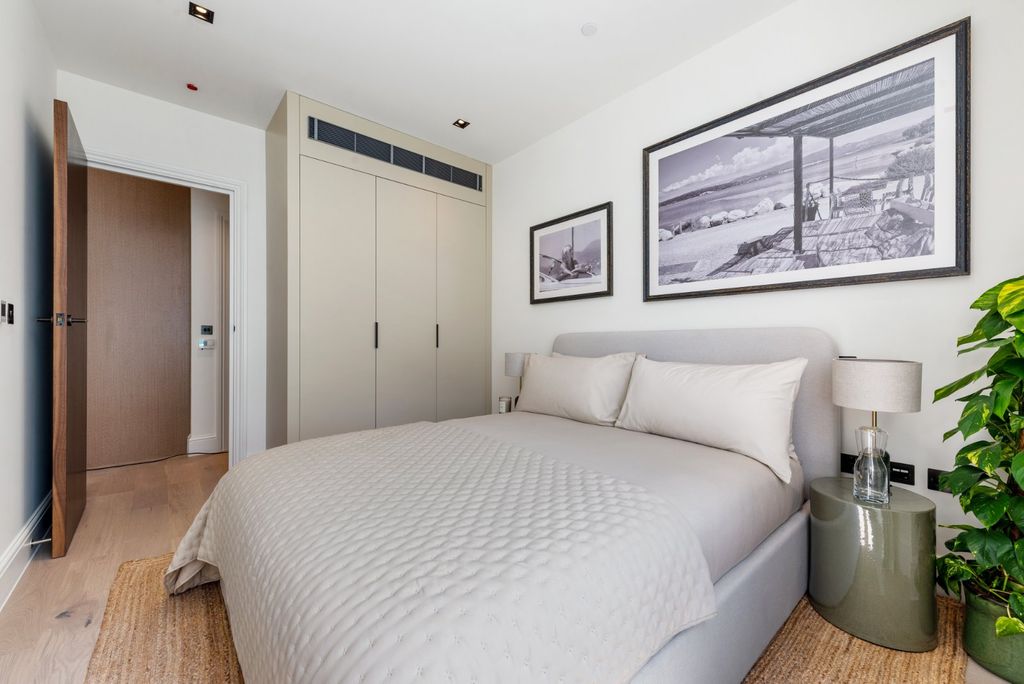 Property photo 3 of 5 Picture No. 02