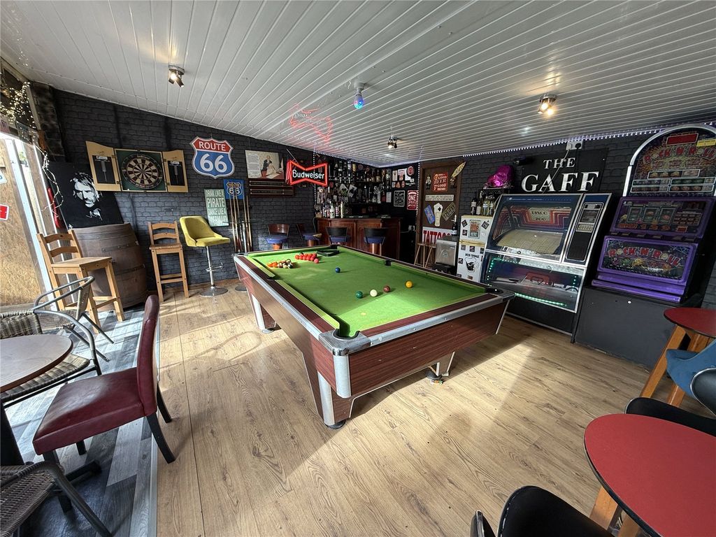 Property photo 3 of 40 Picture No. 30