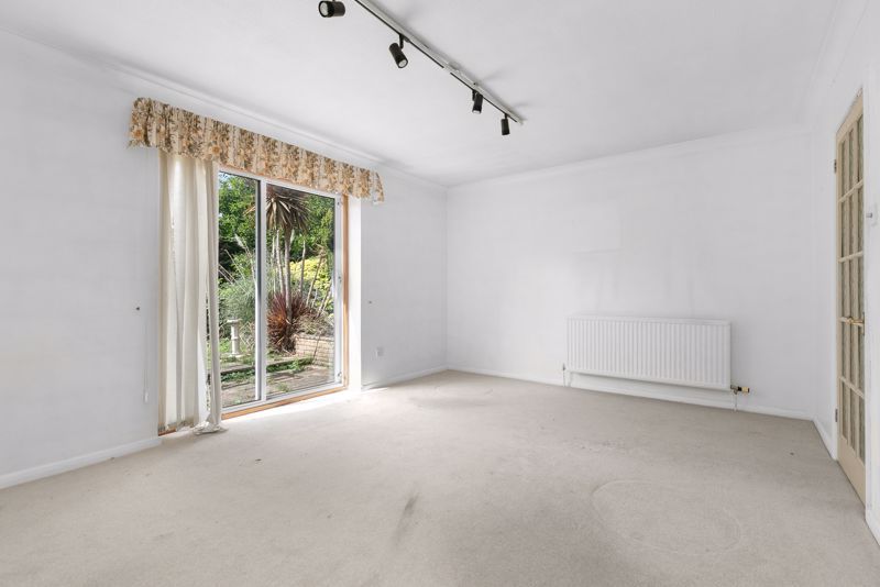 Property photo 3 of 16 Photo 8