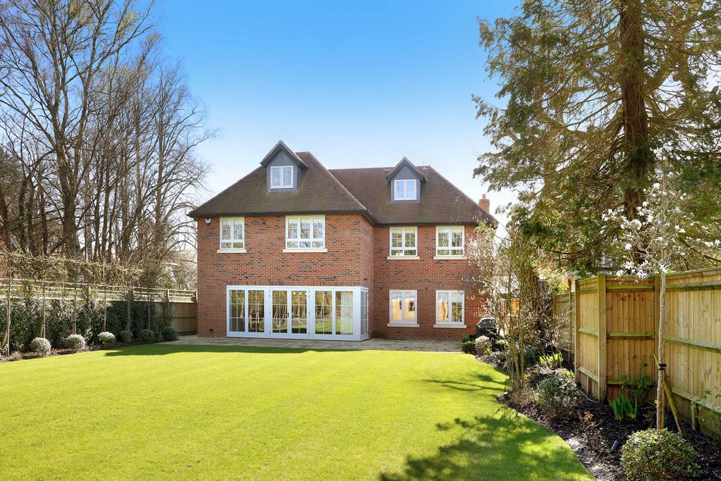 Additional image 21 of 5 bed detached house for saleGregories Road, Beaconsfield HP9