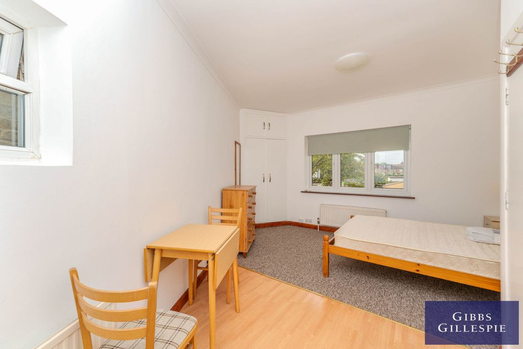 Property photo 2 of 12 2