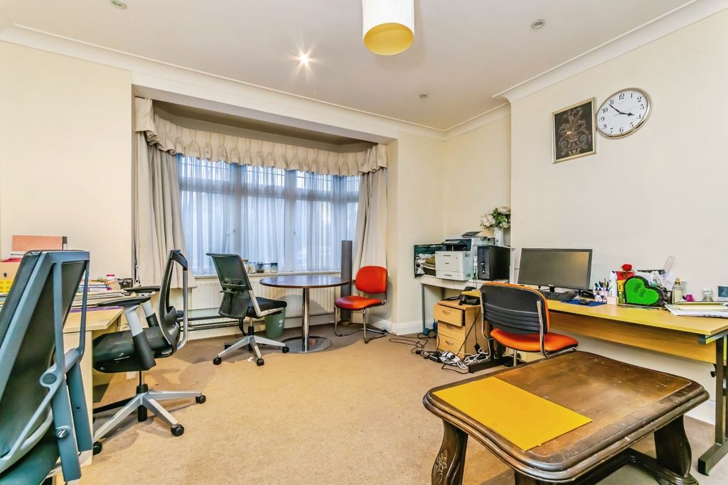 Property photo 3 of 16 Photo