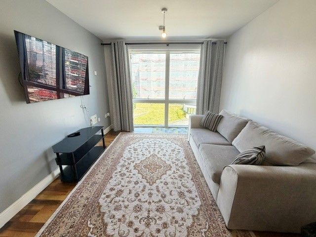 Property photo 1 of 7 Lounge